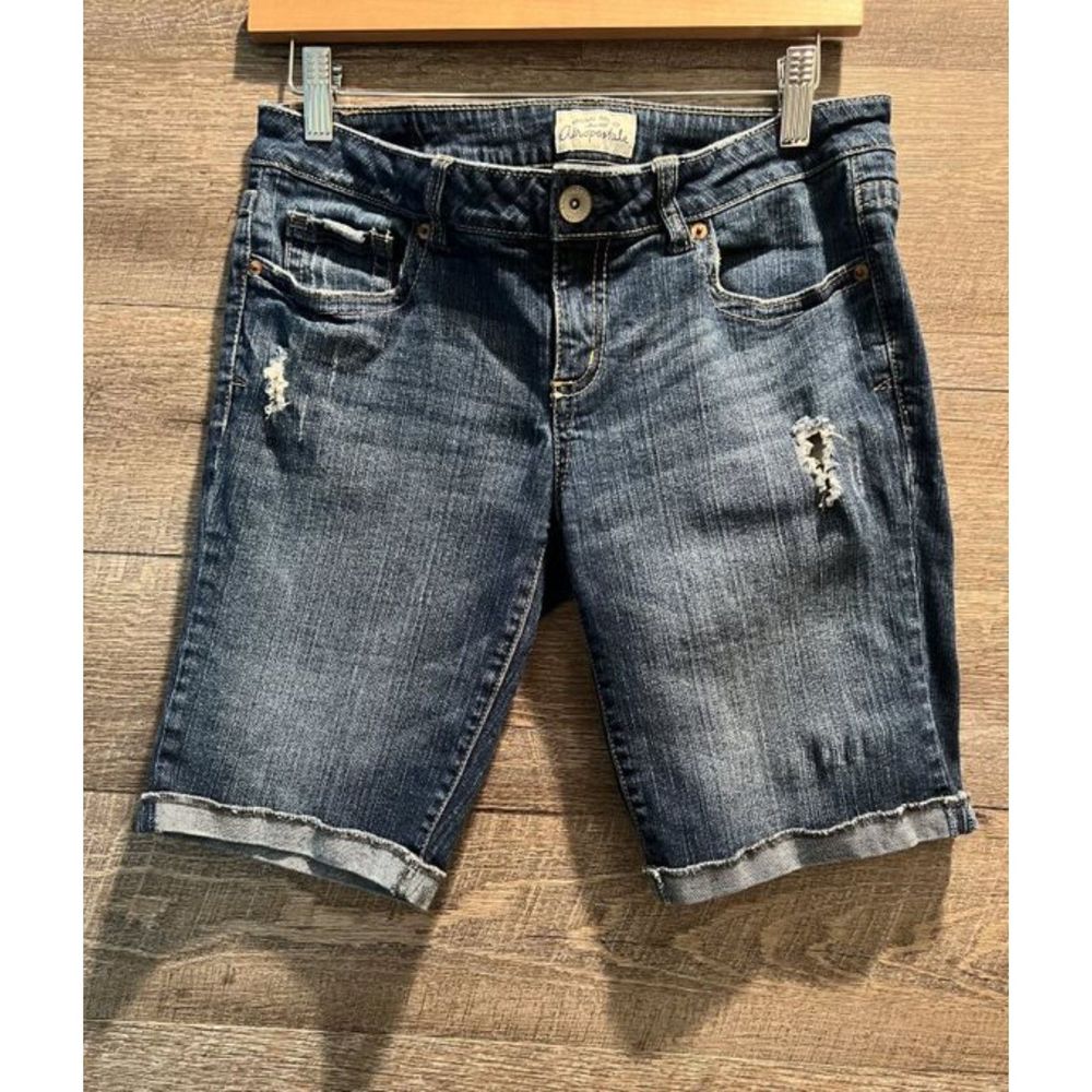 Aeropostale Distressed Stretch Jean Shorts Size  9/10